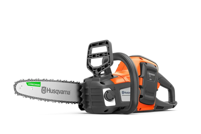 Husqvarna 215i batteridriven motorsåg med batteri och laddare