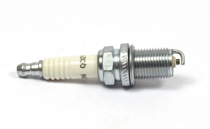 Spark Plug B&S 692720 i gruppen Reservdelar Gräsklippare / Reservdelar Briggs & Stratton hos Gräsklipparbutiken (5823123-65)